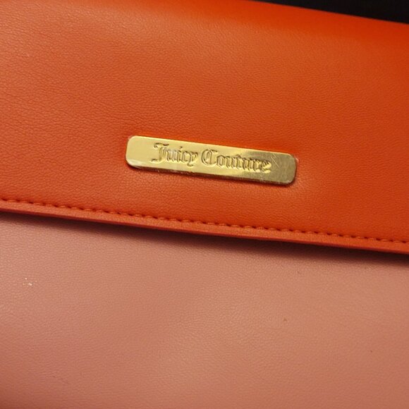 🎉NWT🎉 Juicy Couture Mini Clutch /Shoulder Bag with Gold Chain - Picture 8 of 10